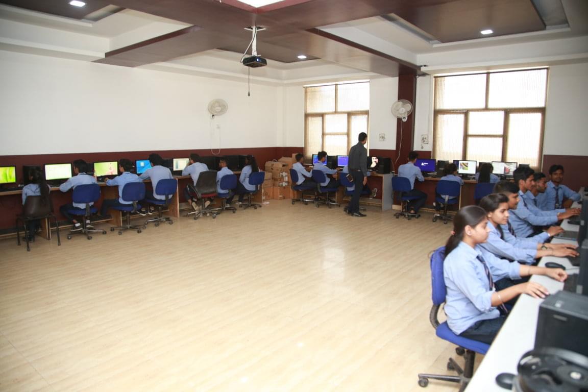 HLM Group of Institutions Ghaziabad Library & Labs photo 1